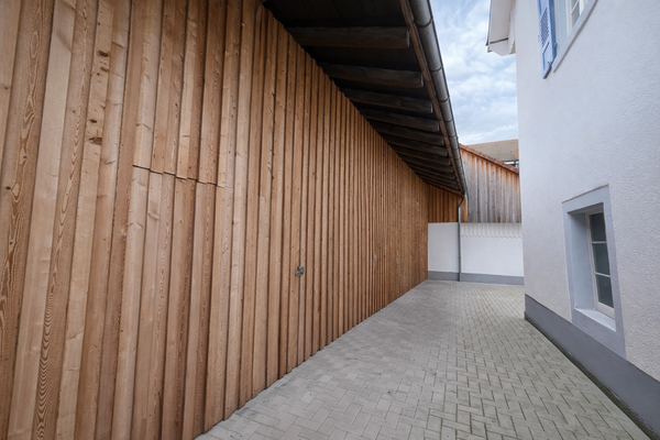 Abstellr�ume pro Wohnung / Zugang zu Hauseingang 