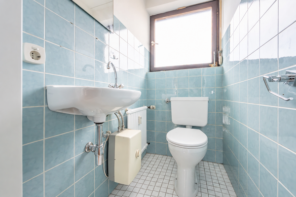G�ste-WC (Sanit�ranlagen werden noch erneuert)
